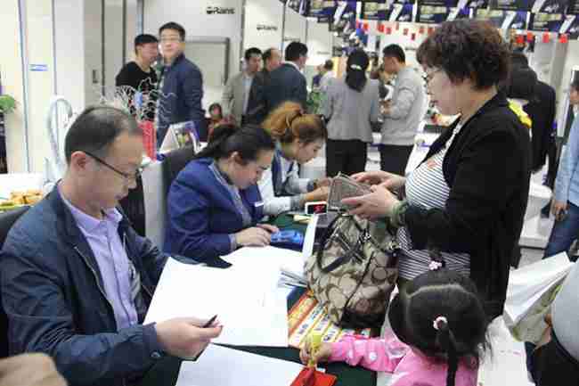 情歌王子黃格選燃爆鄂爾多斯,歐路莎20周年慶鄂爾多斯站完美收官